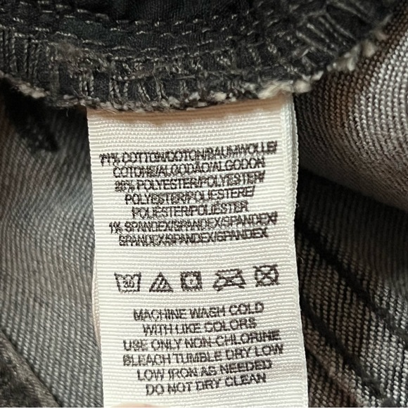 Free People Size 25 Charcoal Gray Fray Hem Busted Knee Skinny Cropped Jeans - Picture 6 of 7